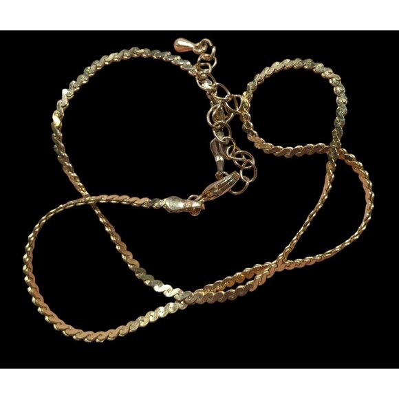 Elegant Classic Gold Tone Serpentine Chain Choker Necklace - Picture 3 of 6